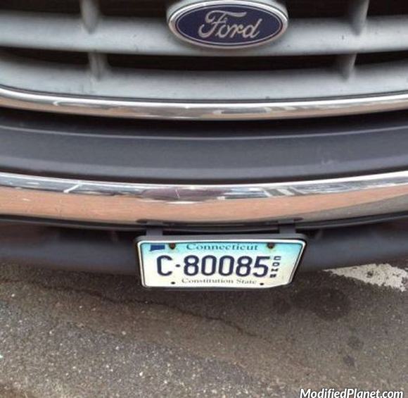 car-photo-2003-ford-ranger-c-80085-see-boobs-funny-license-plate