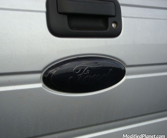 car-photo-2012-ford-f150-blacked-out-rear-tailgate-black-emblem