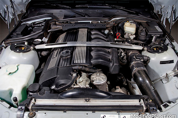 car-photo-2002-bmw-m-roadster-engine-bay-dinan-upper-front-strut-bar-carbon-fiber-air-intake