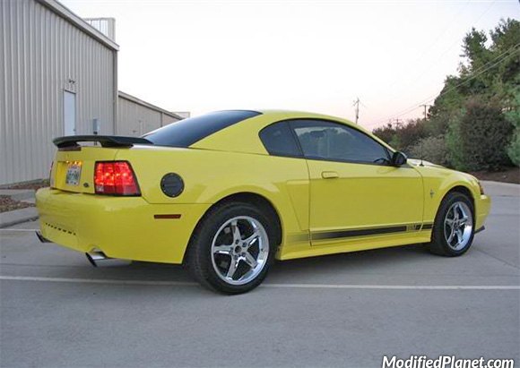 car-photo-2003-ford-mustang-mach-1-borla-catback-exhaust-system